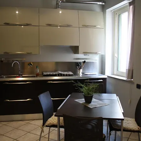 Naumachia Apartment *